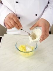 Приготовление блюда по рецепту - Деруны с грибным соусом. Шаг 2