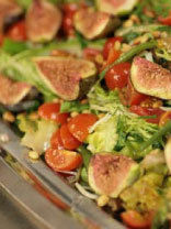 Приготовление блюда по рецепту - Салат из спаржи с инжиром и грибами под соусом из масла грецкого ореха от Эрика Ле Прово. Шаг 4