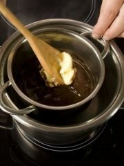 Приготовление блюда по рецепту - Пудинги из горького шоколада. Шаг 1