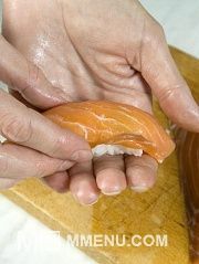 Приготовление блюда по рецепту - Нигири зуши (базовый рецепт суши). Шаг 5