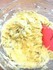 Приготовление блюда по рецепту - Кабачковые оладьи с зеленью. Шаг 1