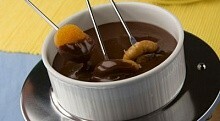 Рецепт - Фондю шоколадное с сухофруктами