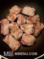 Приготовление блюда по рецепту - Жаркое со свиными рёбрышками. Шаг 2